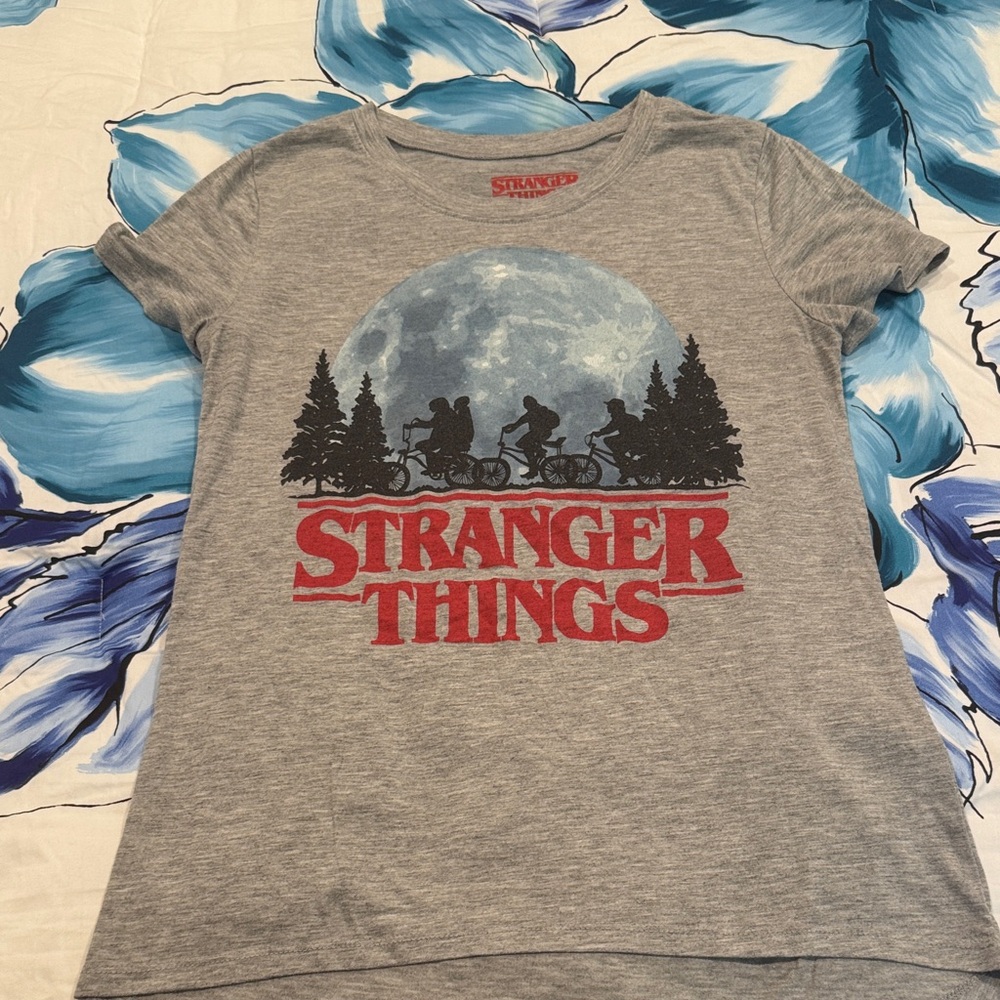 Netflix Gray Stranger Things Short Sleeve Tee - Picture 1 of 1